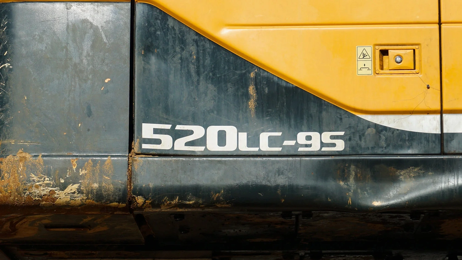 Перевозка экскаватора HYUNDAI 520LC-95