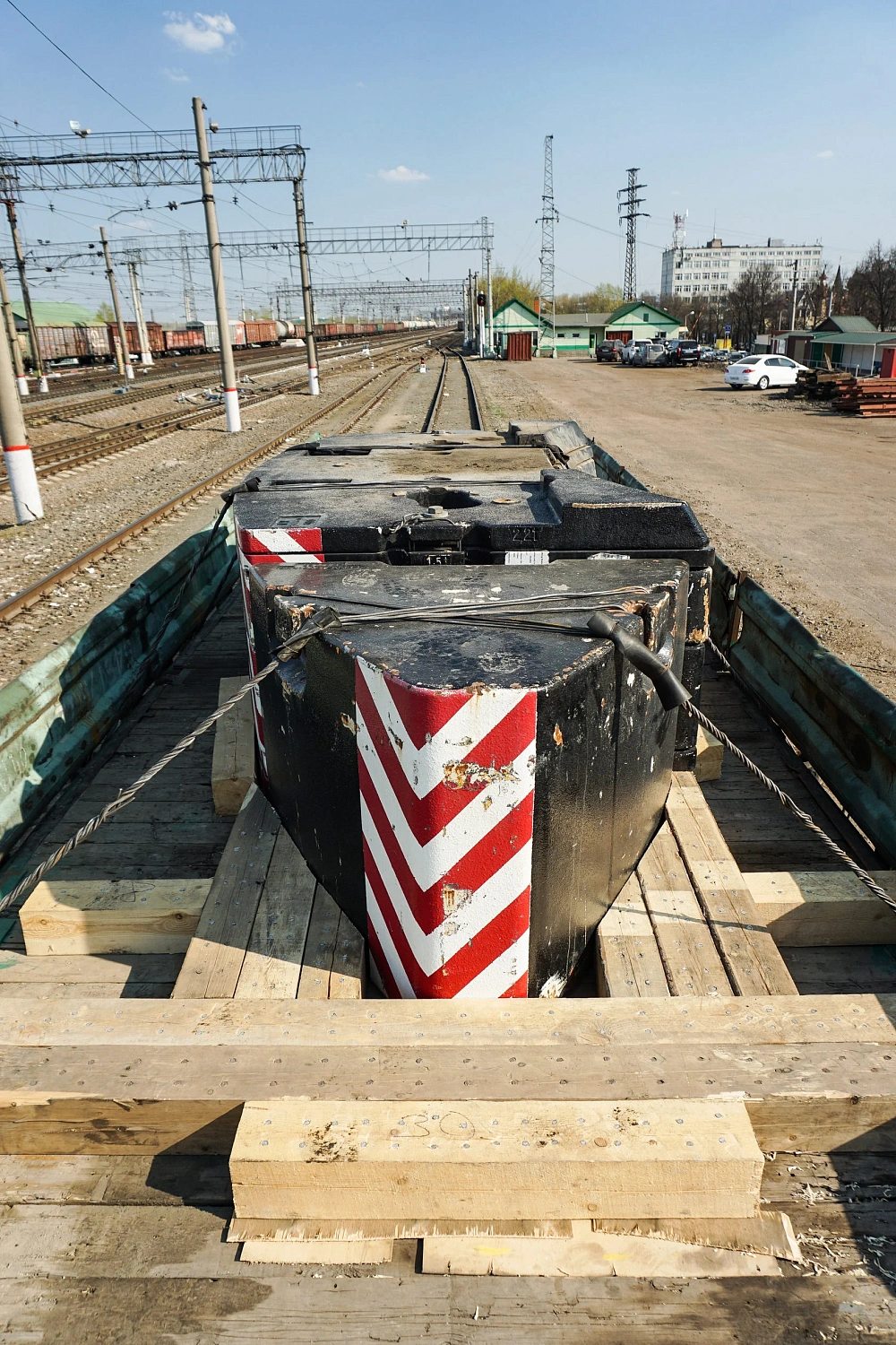 ЖД перевозка автокрана Liebherr LTM 1130 на двух универсальных платформах